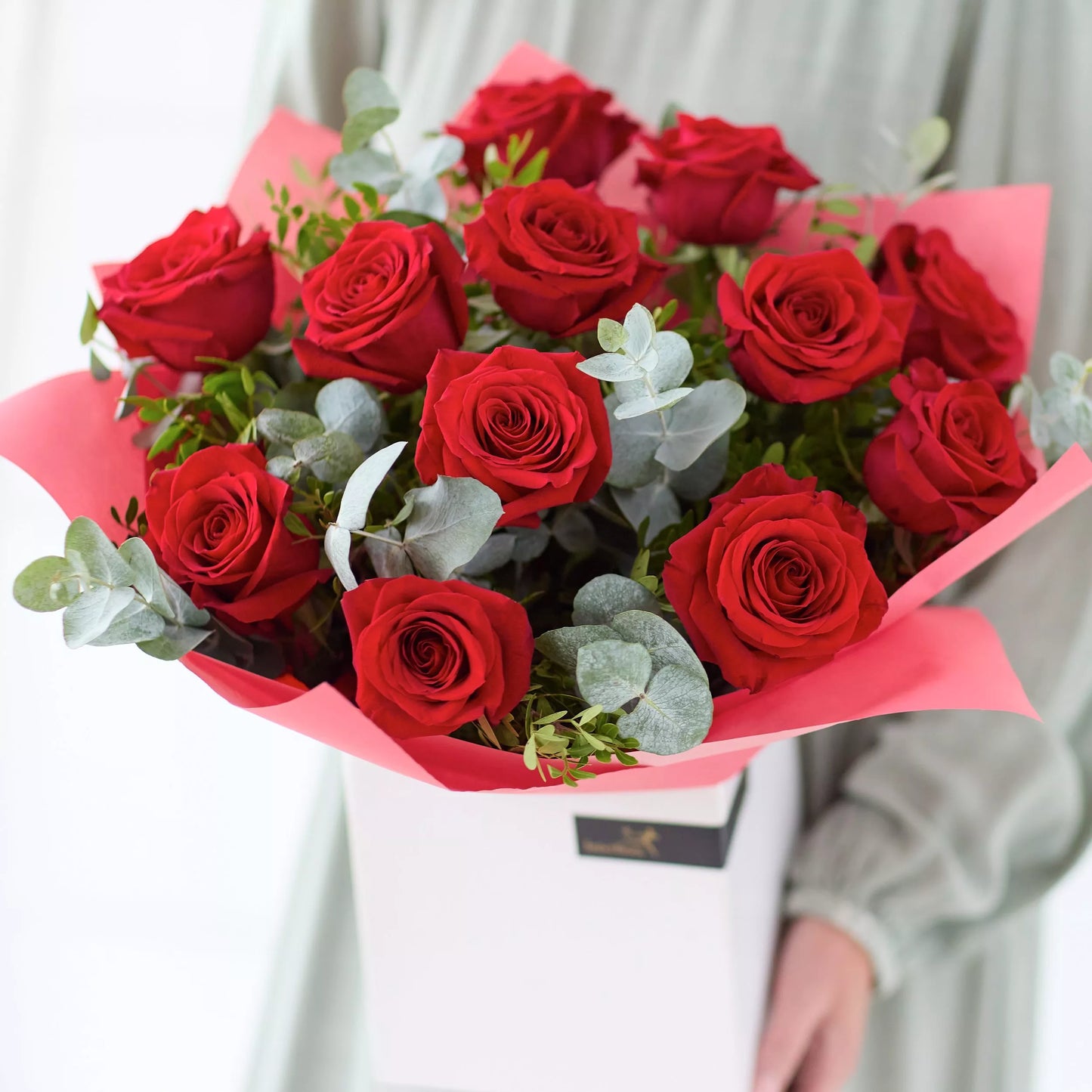 Valentine's Luxury Dozen Large-headed Red Roses